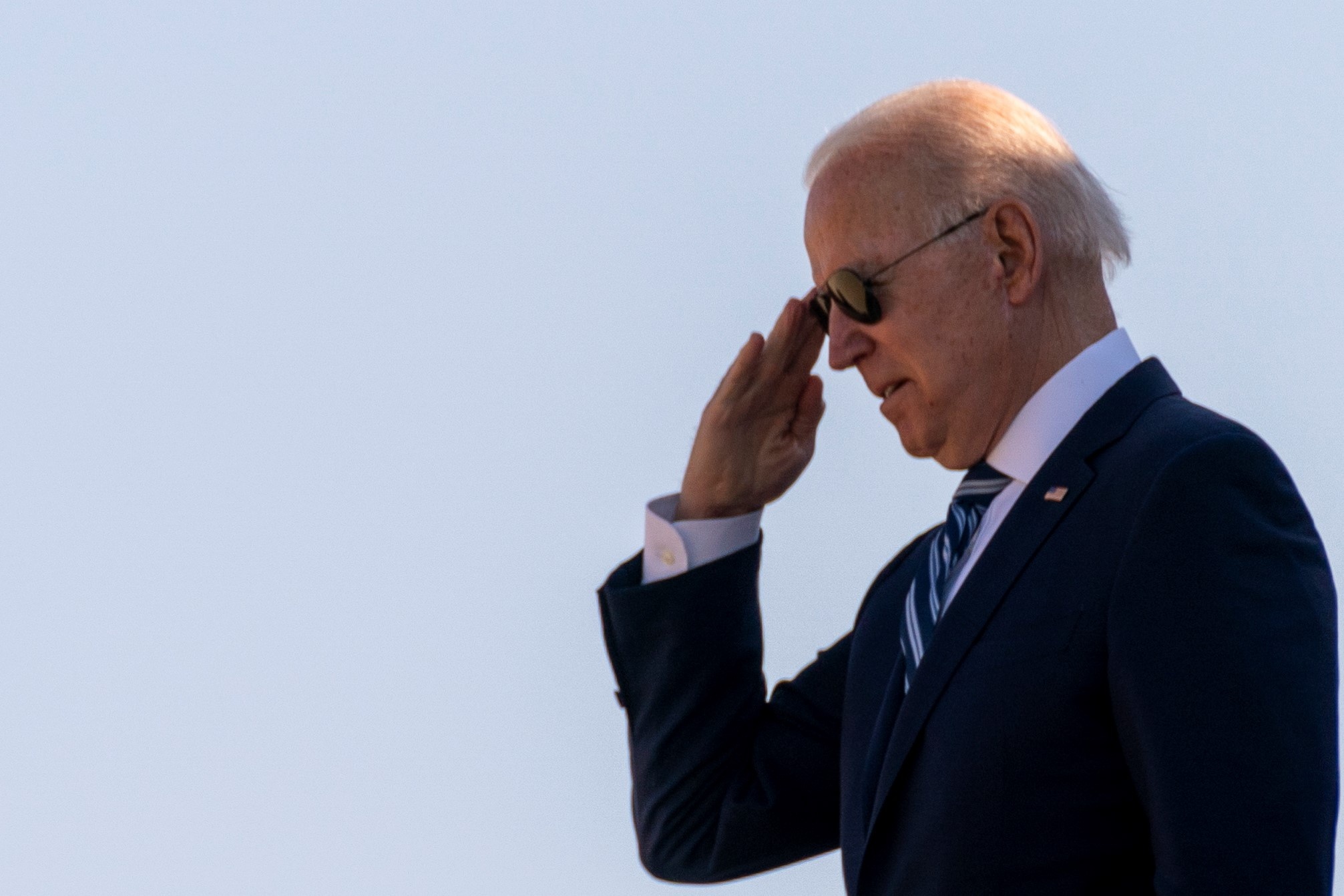 Tham vong cua Tong thong Biden trong chuyen xuat ngoai dau tien hinh anh