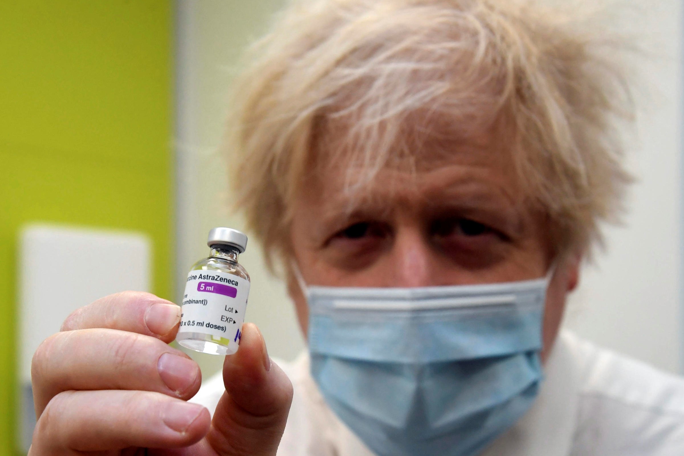 Hanh trinh bao tap cua vaccine AstraZeneca hinh anh