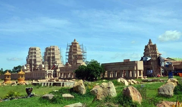 Dan Campuchia noi gian vi Thai Lan xay den 'nhai' Angkor Wat hinh anh