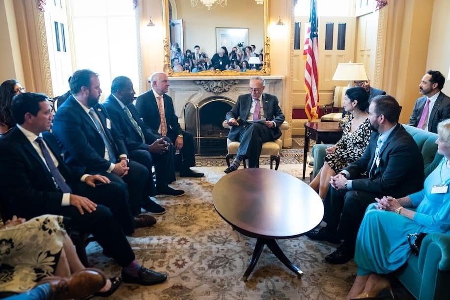 nghi si dan chu dao tau khoi texas anh 4