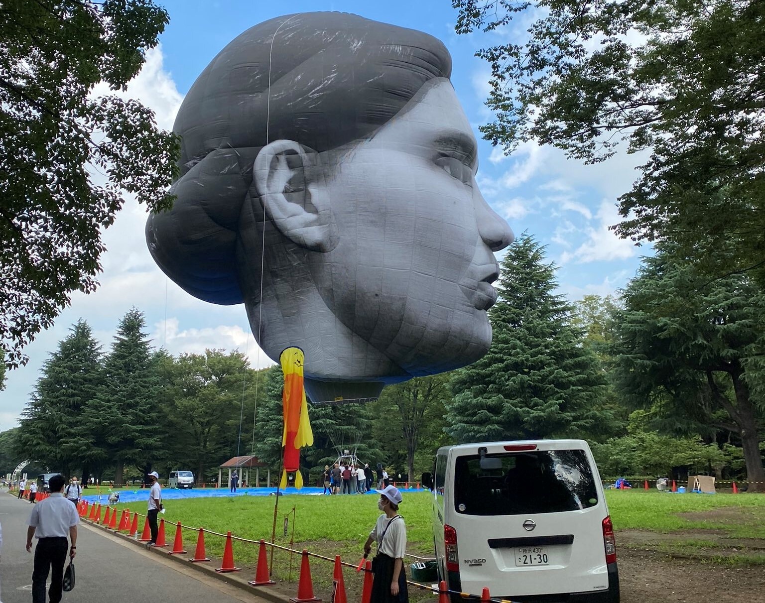 dau nguoi bay tren troi anh 5