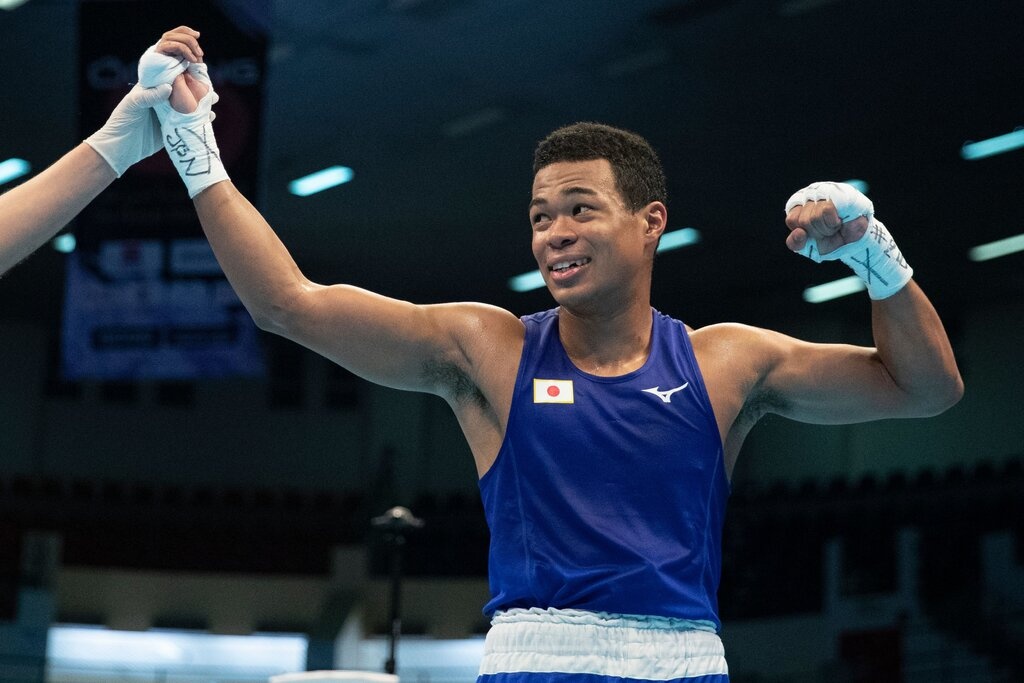 olympic van dong vien nhat da mau anh 3