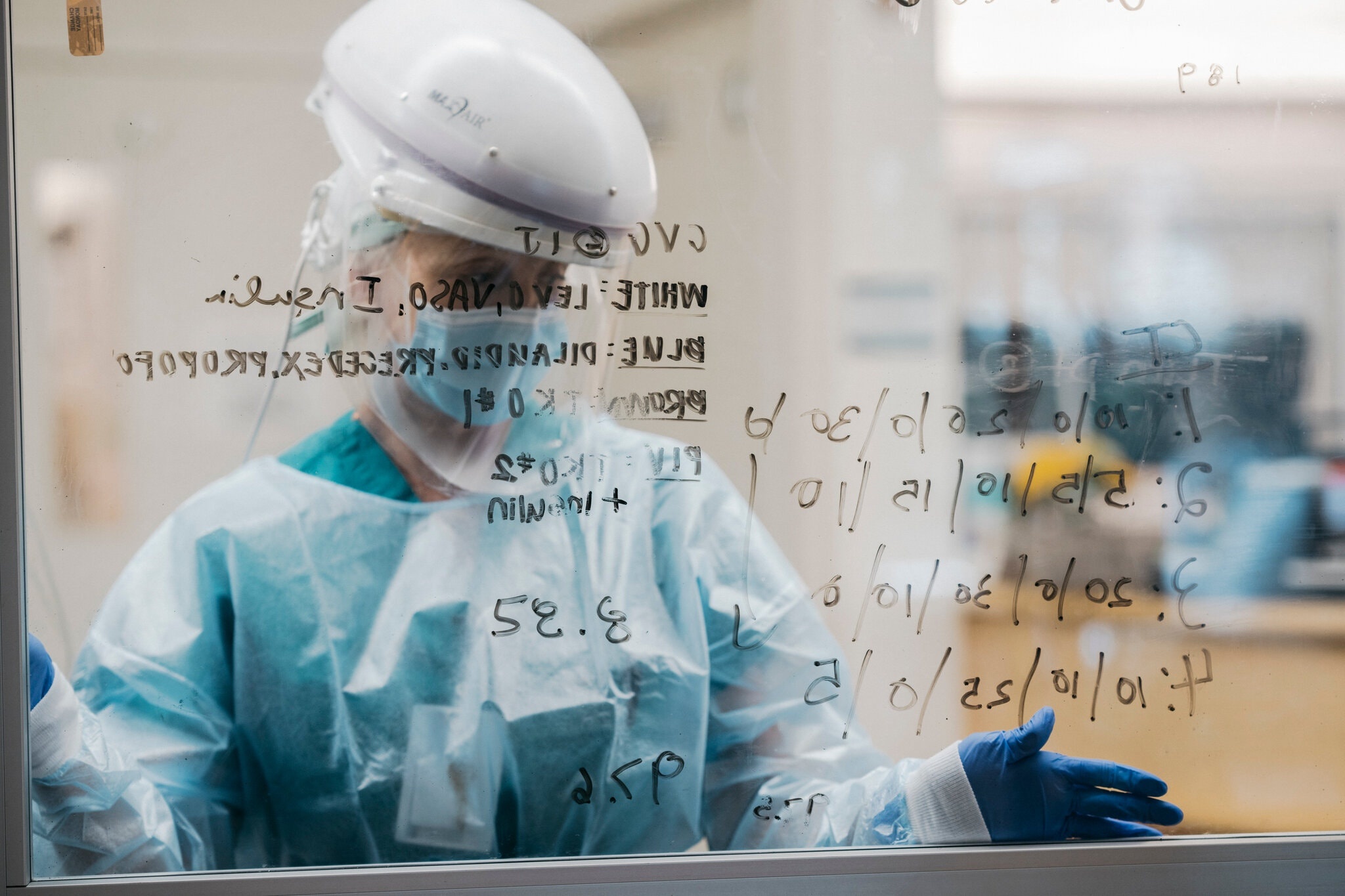 Ac mong tro lai benh vien o California vi bien chung Delta hinh anh