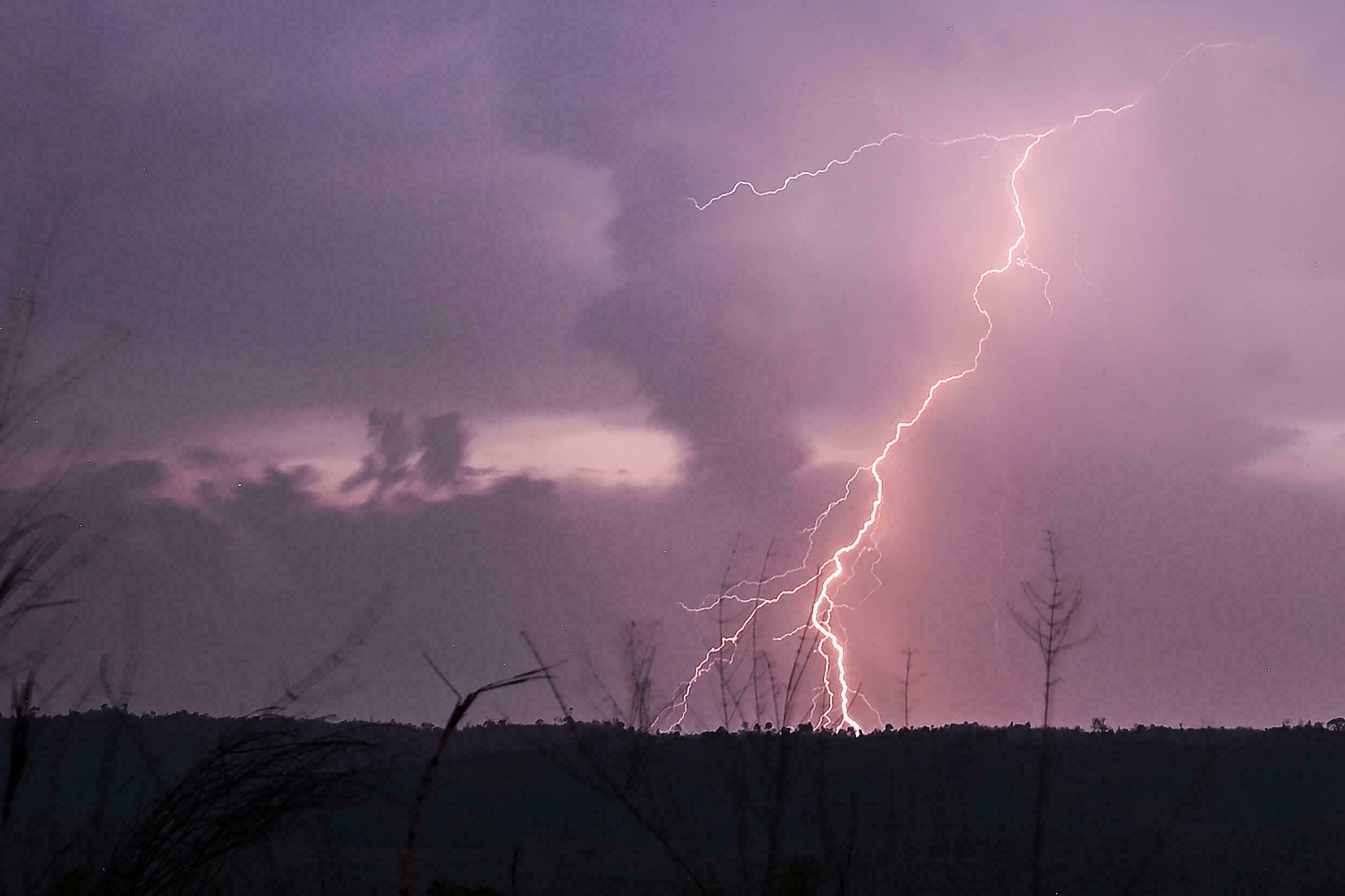 Set danh lien tiep vao tiec cuoi o Bangladesh, 16 nguoi chet hinh anh