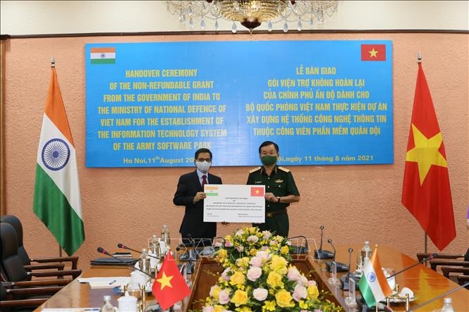 An Do vien tro cho Bo Quoc phong Viet Nam 5 trieu USD hinh anh