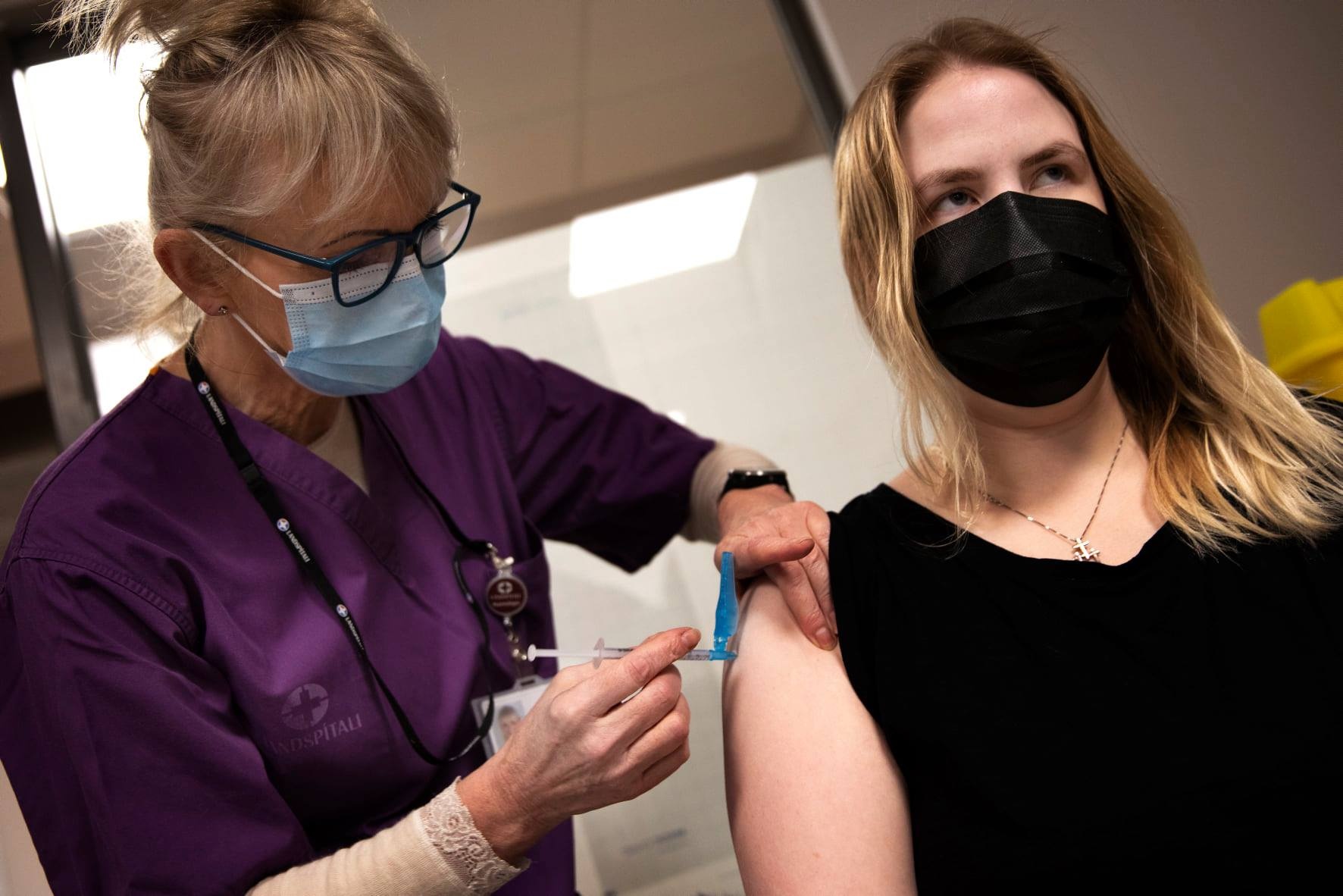 vaccine Covid-19 anh 2