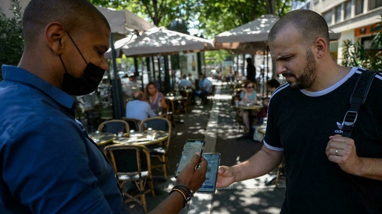 chung song voi dich benh anh 4