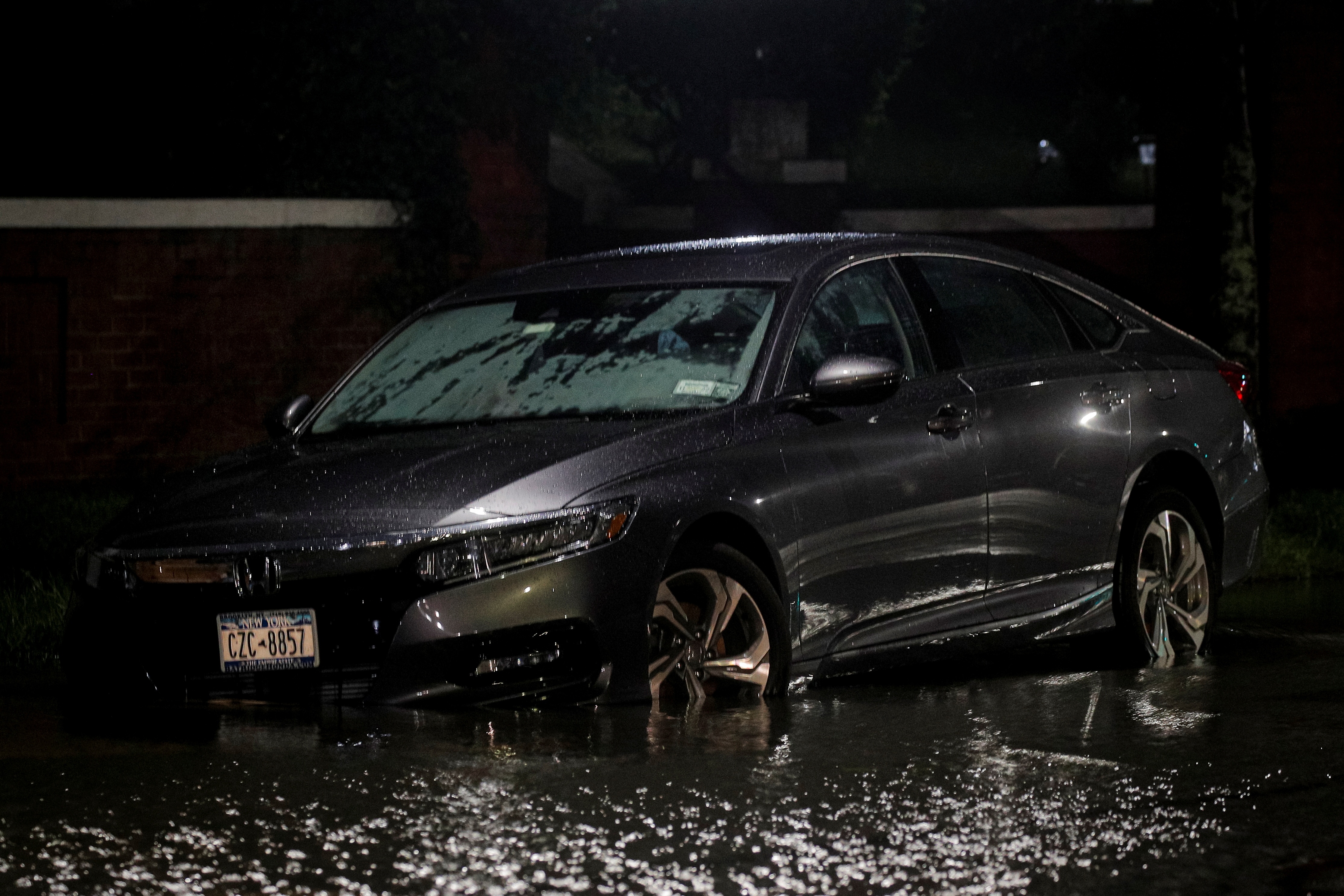 new york ngap lut bao Ida anh 5