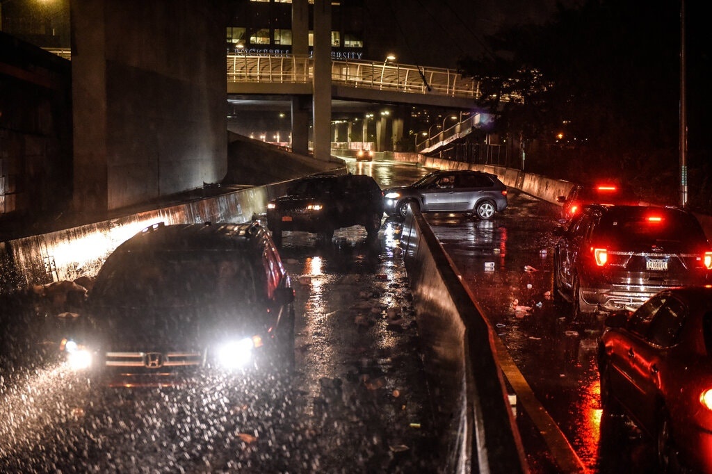 new york ngap lut bao Ida anh 2