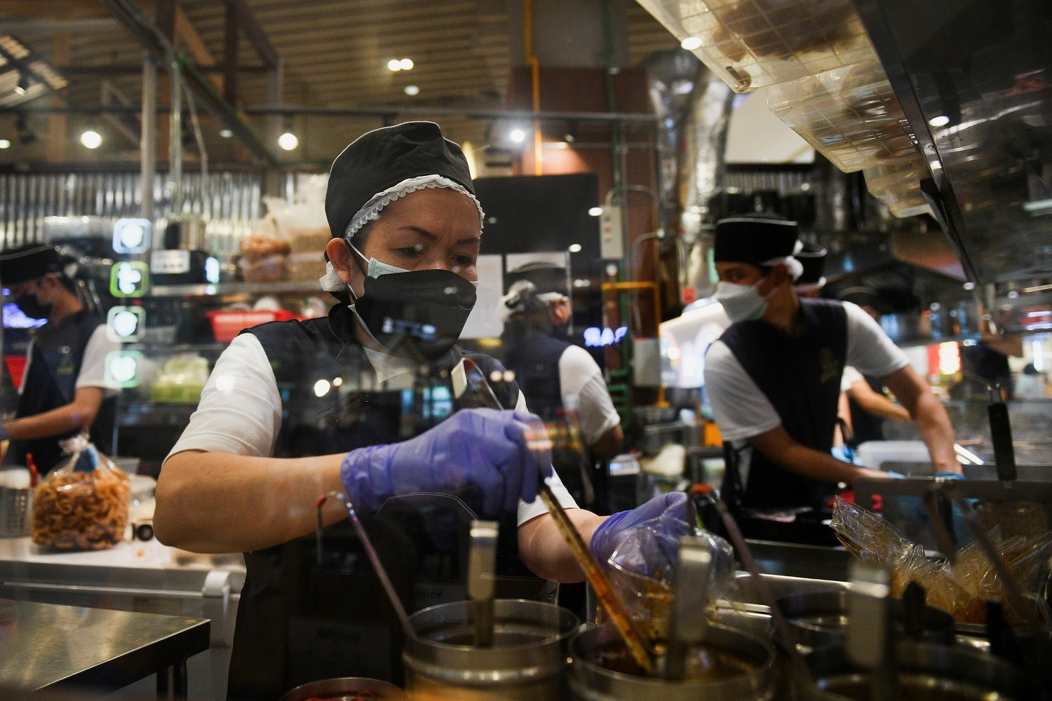 song chung voi covid-19 anh 2