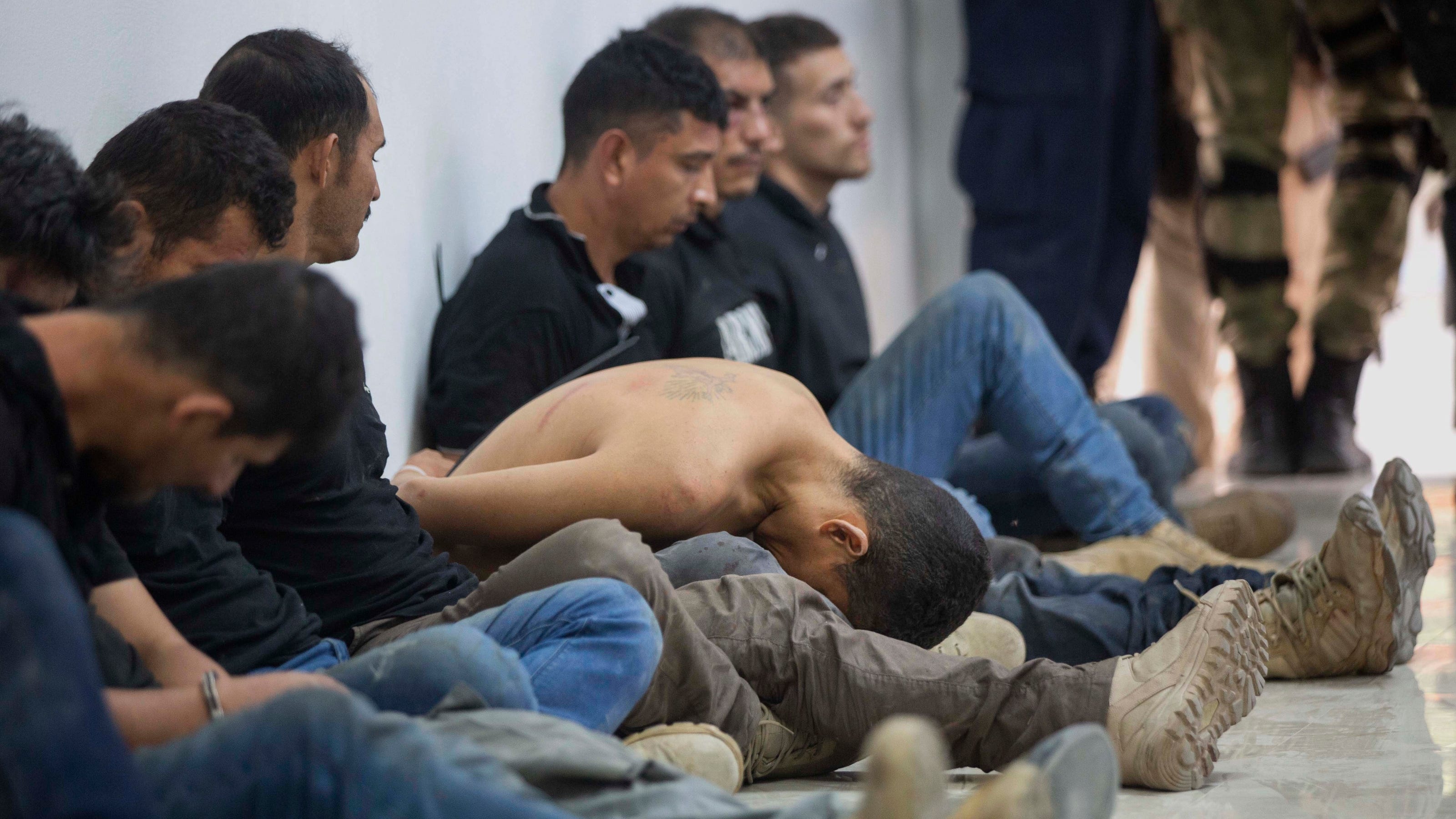 Canh sat Haiti bi to tra tan nhom nghi pham am sat tong thong hinh anh