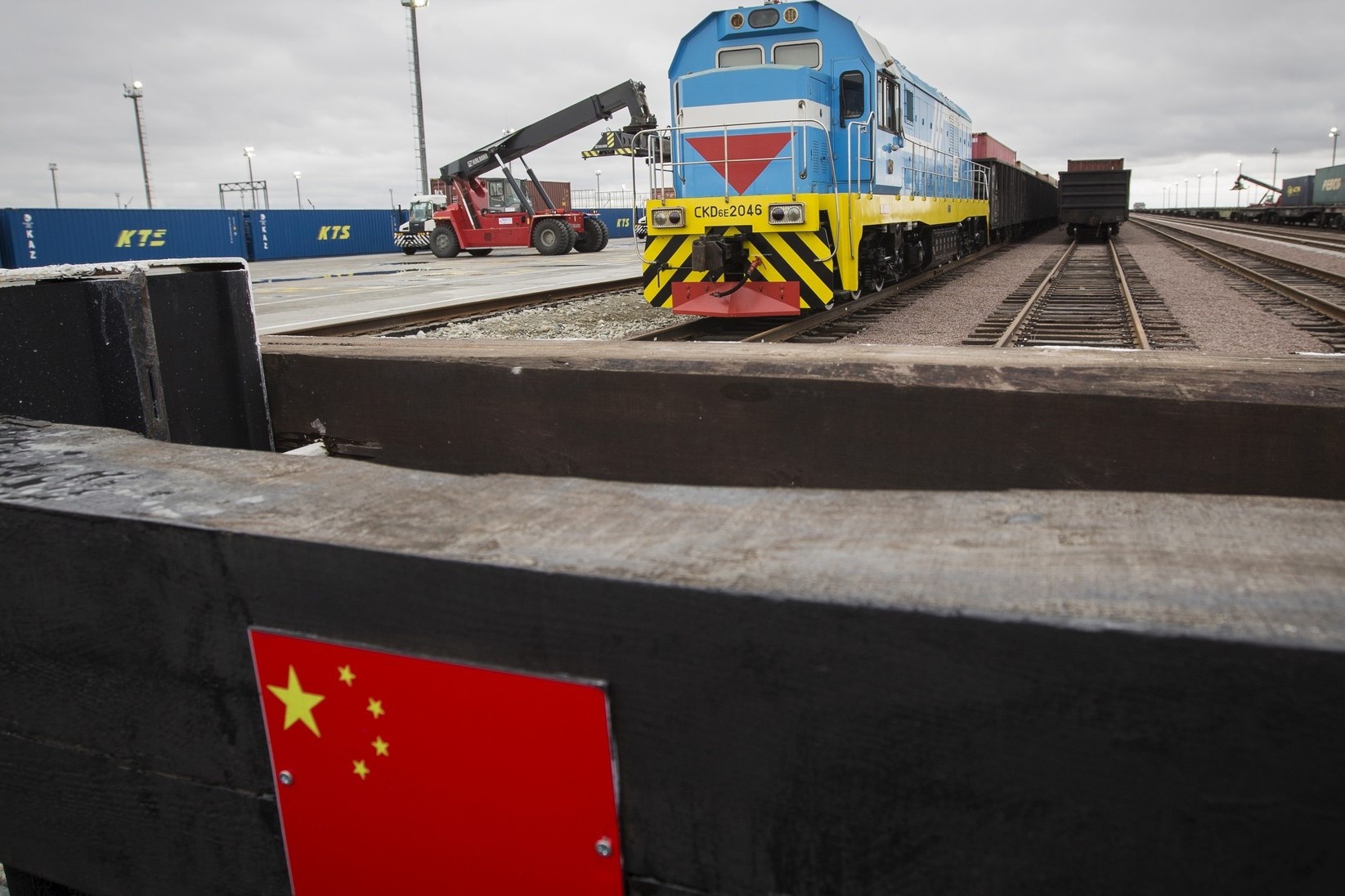 Du an Vanh dai, Con duong khien 165 nuoc mac no 385 ty USD hinh anh