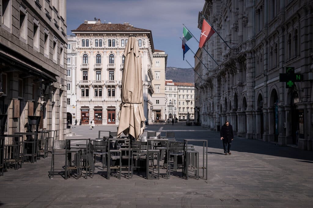 Diem nong Covid-19 moi cua the gioi hinh anh