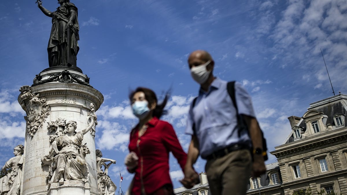 covid-19 chau au anh 1