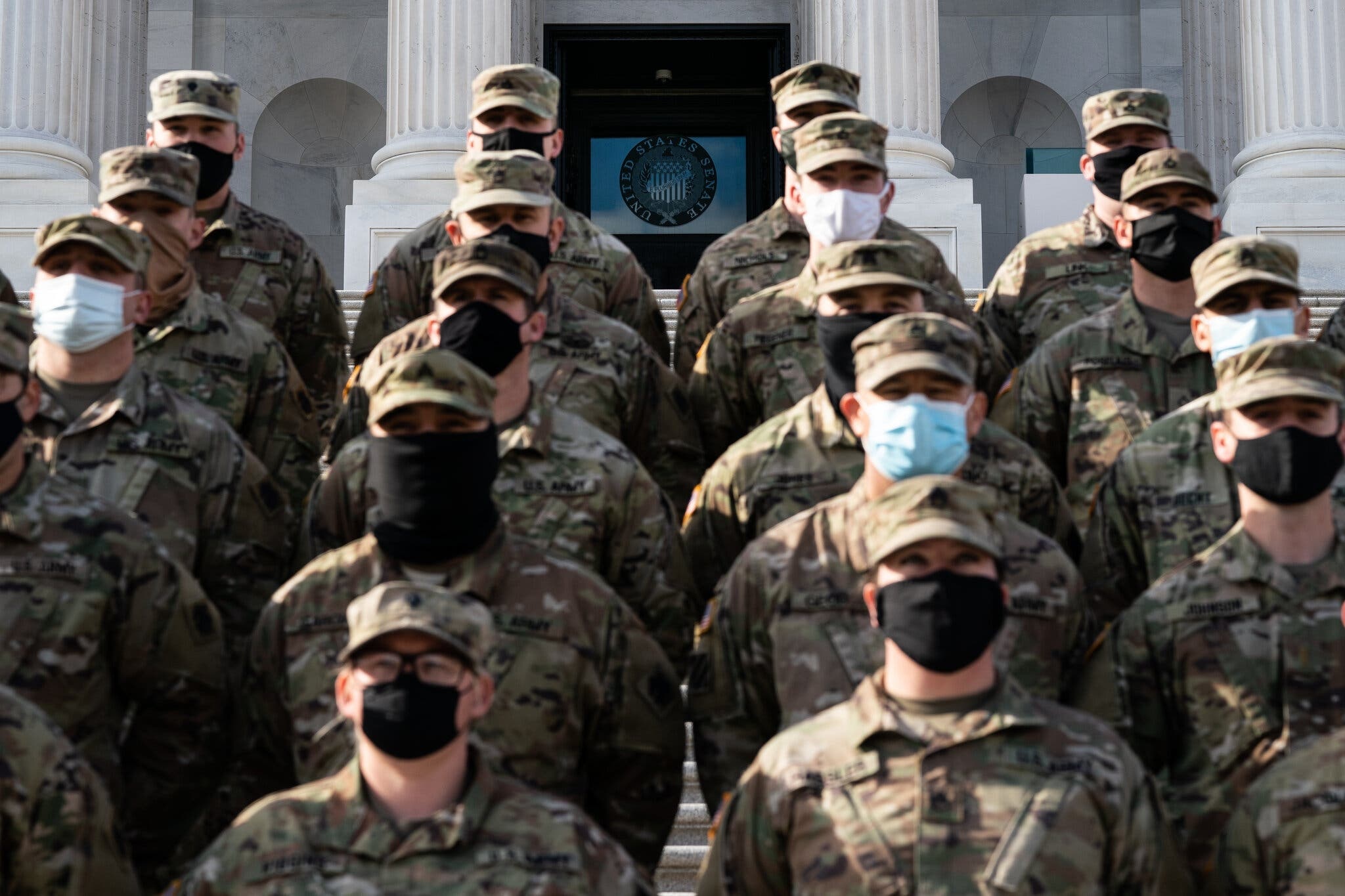 Ve binh Quoc gia bang Oklahoma chong lai menh lenh tu Lau Nam Goc hinh anh