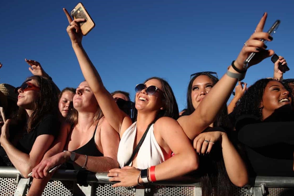 Buc tranh tuong phan o chau Dai Duong vi bien chung Omicron hinh anh