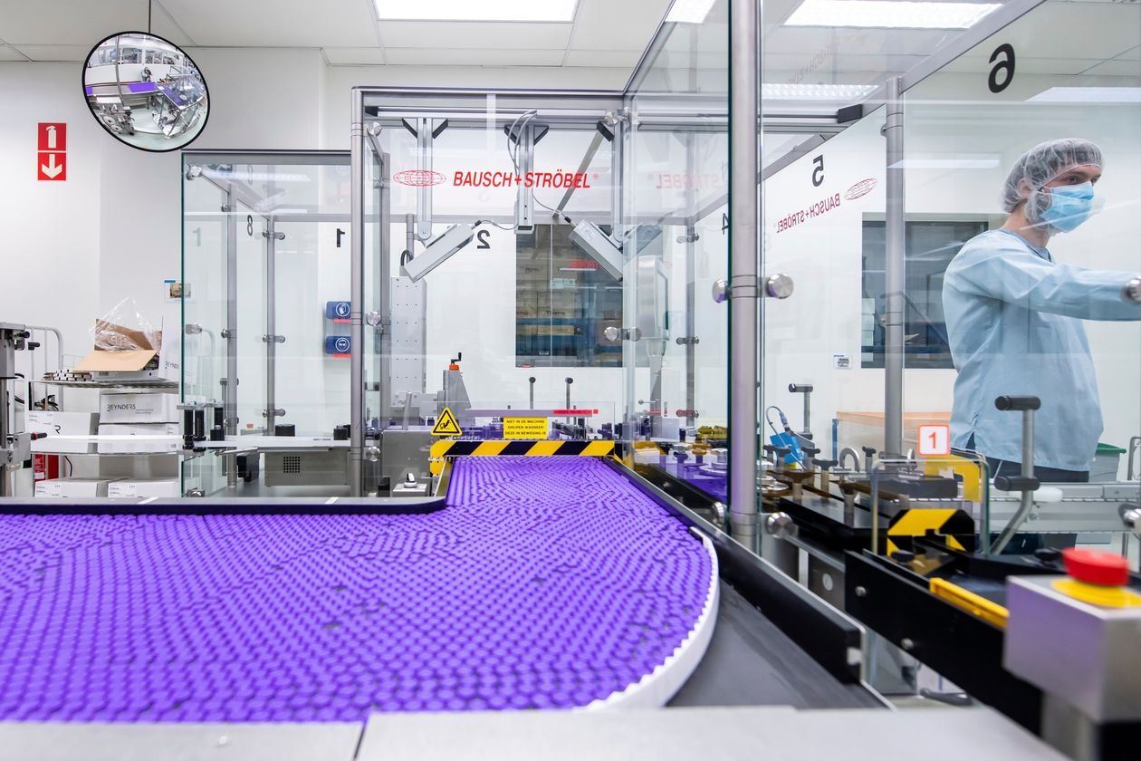 vaccine covid-19 anh 2