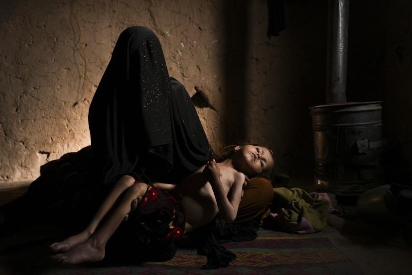 Vuc sau tuyet vong o Afghanistan hinh anh