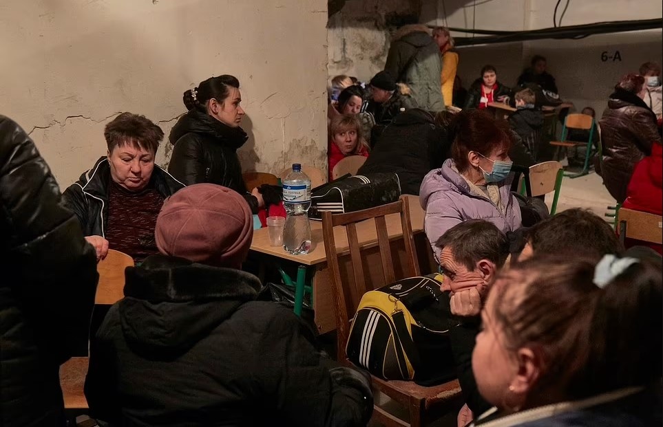 Nga tan cong Ukraine anh 11