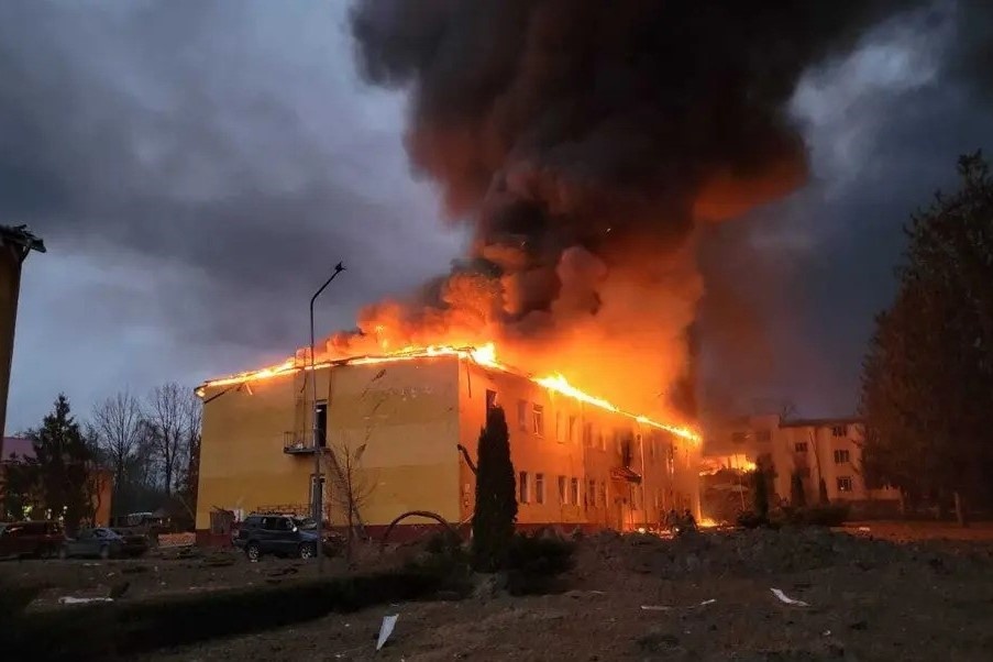 Nga tuyen bo linh nuoc ngoai thiet mang o Ukraine hinh anh