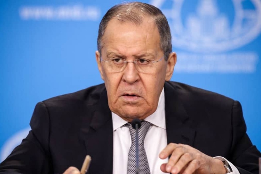 Ngoai truong Nga: NATO doi gao nuoc lanh vao Tong thong Zelensky hinh anh