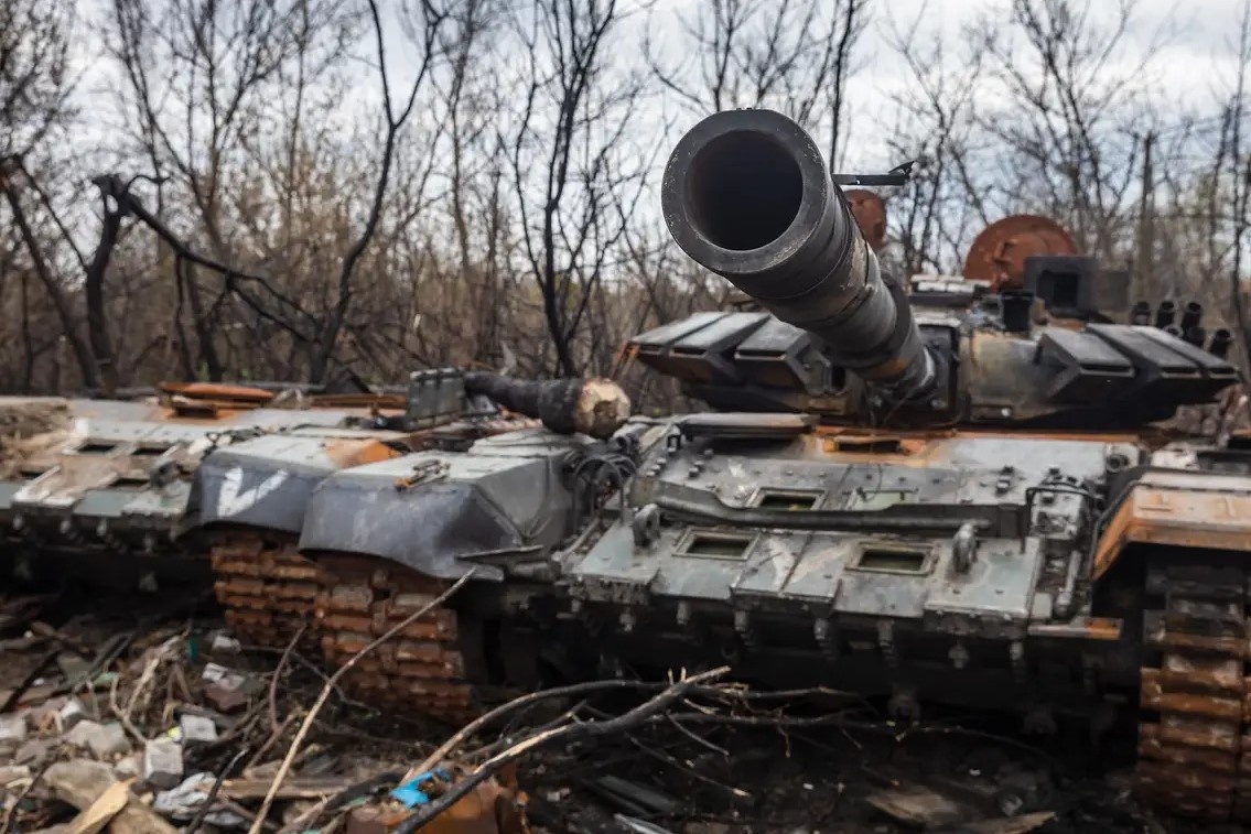 Tong thong Zelensky tuyen bo hon 1.000 xe tang Nga da bi pha huy hinh anh