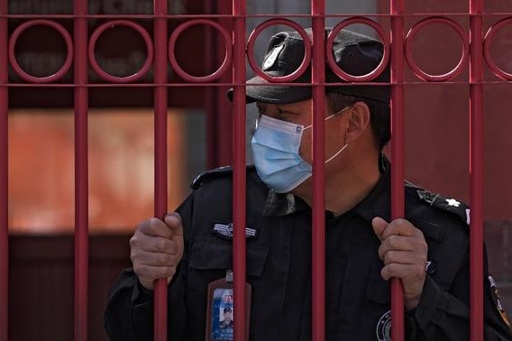 Kien quyet bam 'Zero Covid-19', Trung Quoc chat vat voi muc tieu kep hinh anh