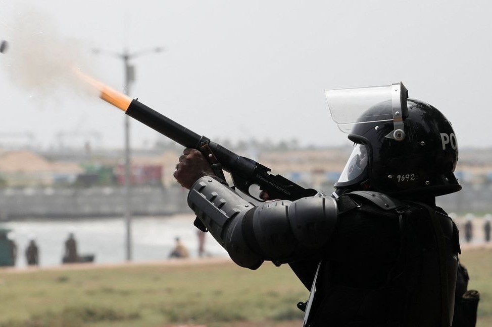 Canh sat Sri Lanka duoc lenh no sung vao doi tuong gay nguy hai hinh anh