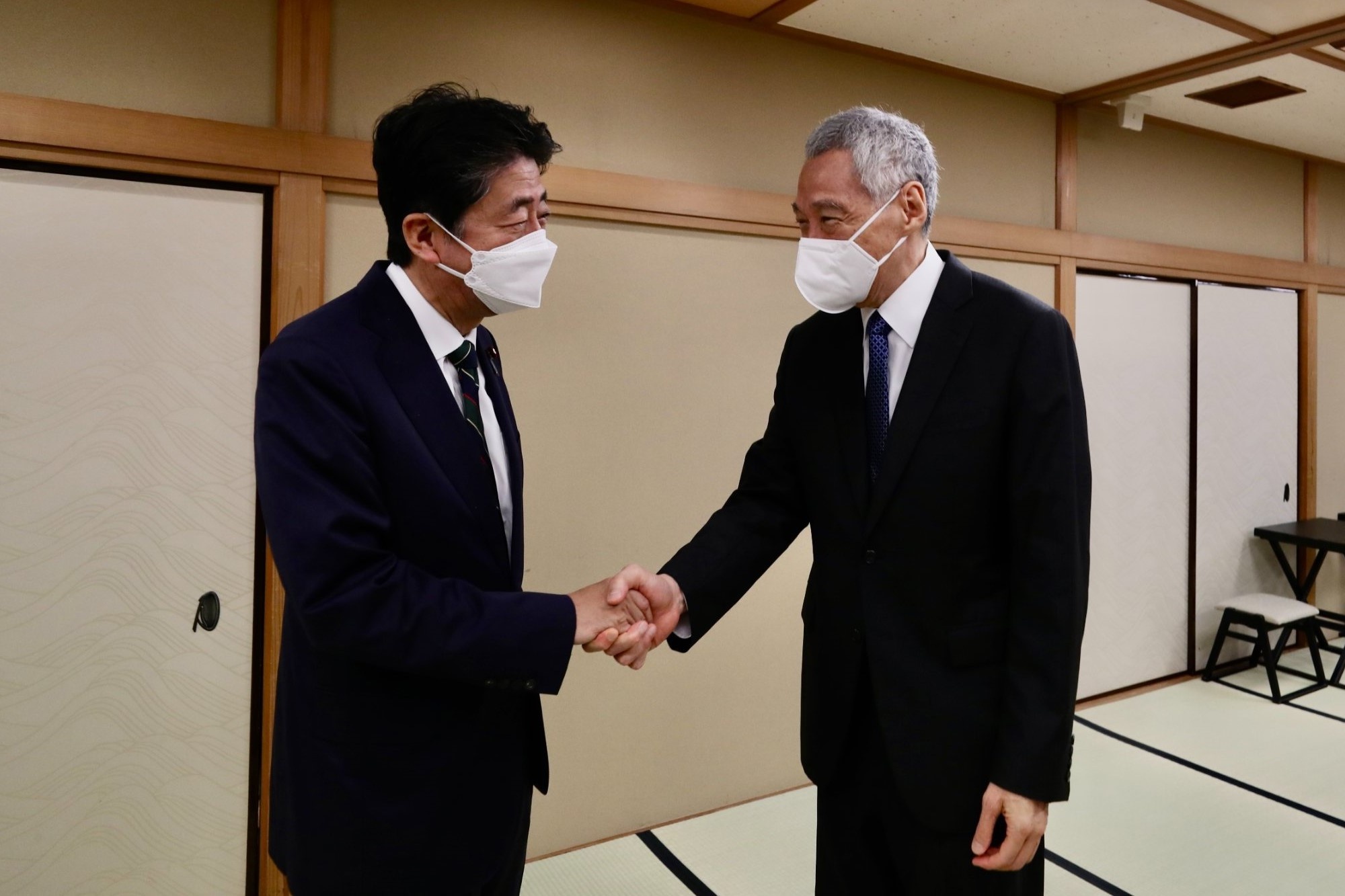 ong abe bi am sat anh 1