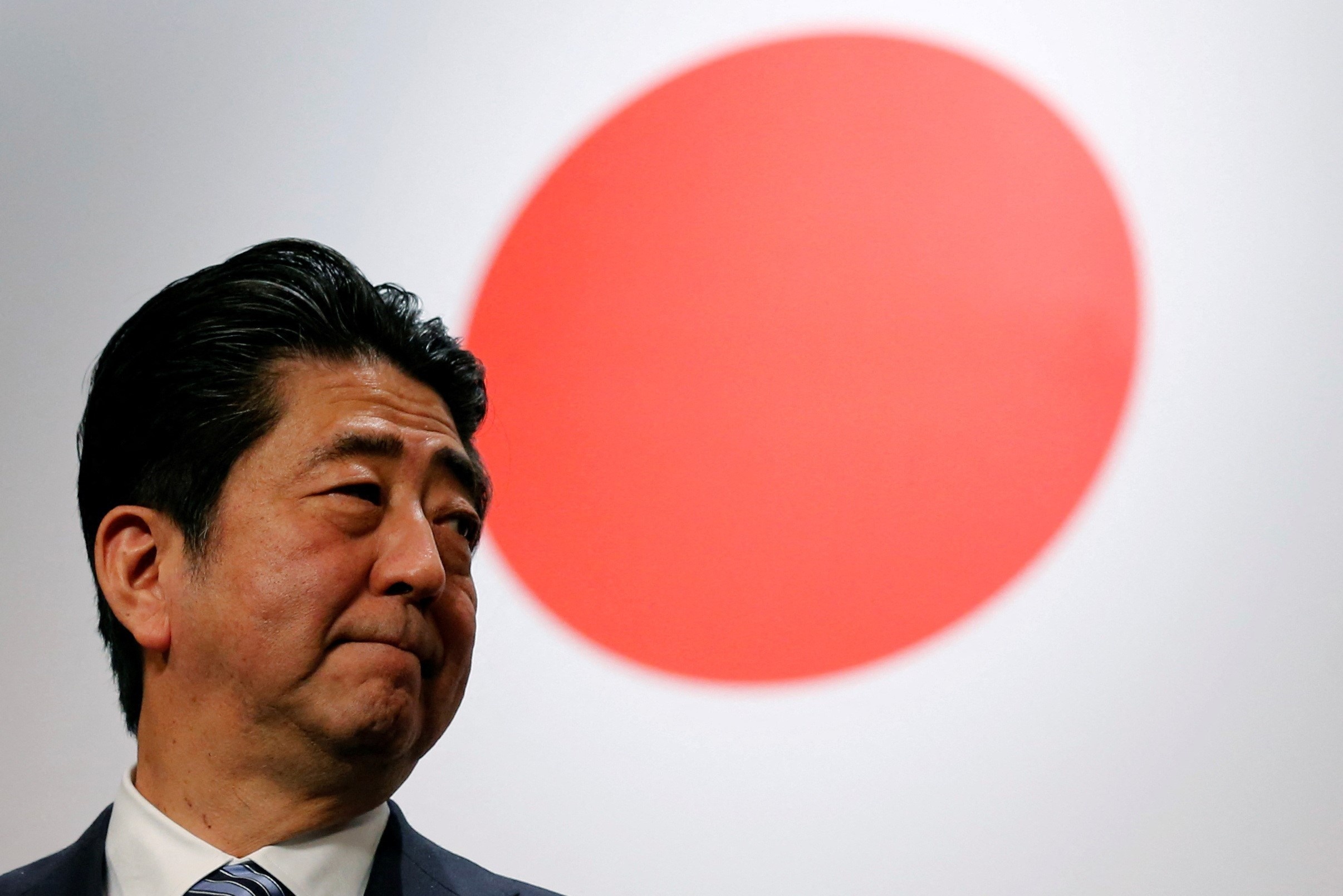 Giac mo chua thanh cua Shinzo Abe hinh anh