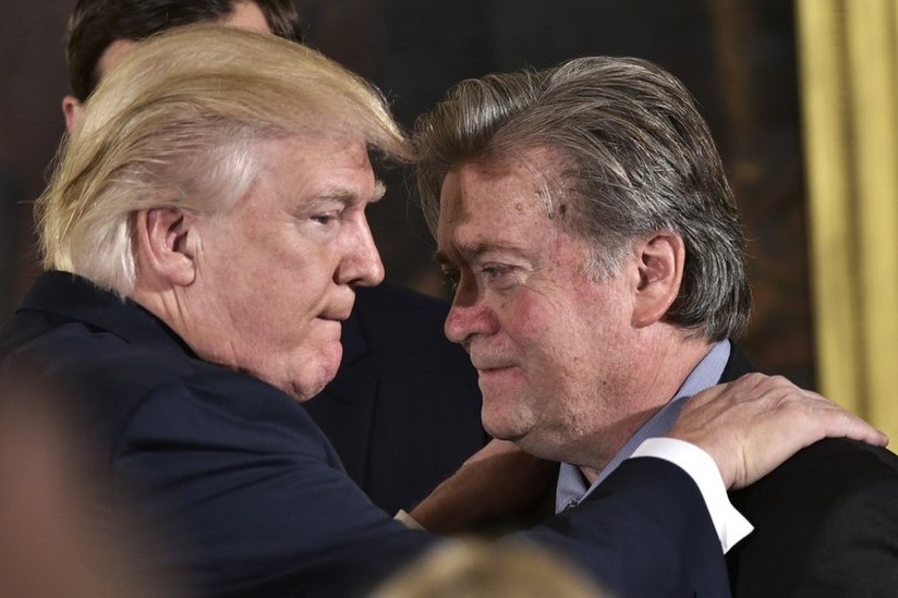 Cuu co van cap cao cua ong Trump doi mat an tu hinh anh