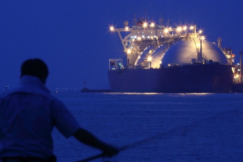 Cuoc chien gianh nguon cung khi tu nhien hoa long hinh anh