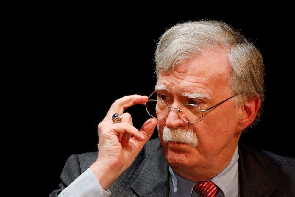 My cao buoc dac vu Iran muu sat cuu co van cua ong Trump hinh anh