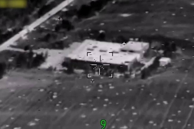 Nga tuyen bo khong kich, ha guc hon 100 linh nuoc ngoai o Ukraine hinh anh