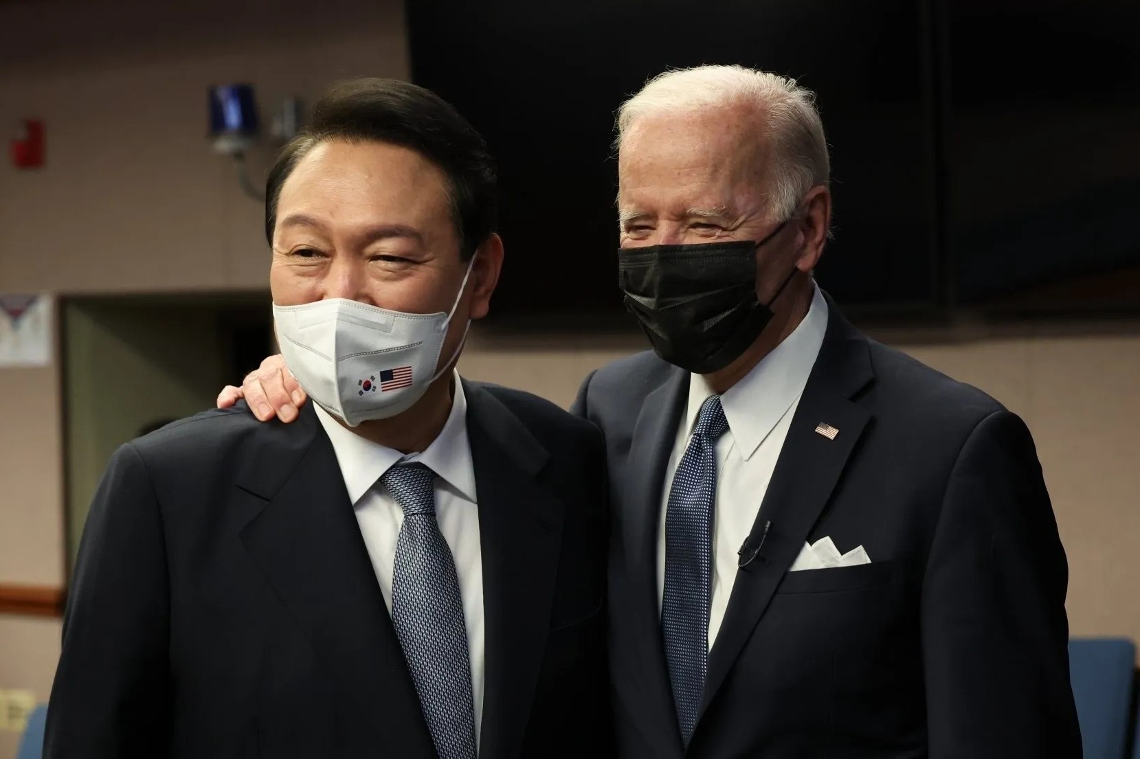 Trung - Han canh tranh, My huong loi hinh anh