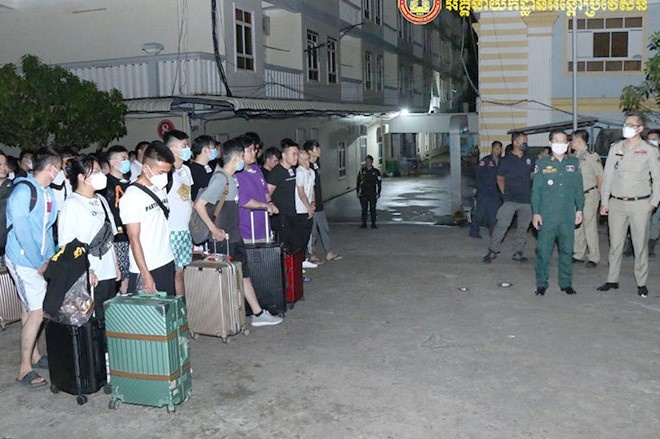 Cac nhom toi pham doa mo lay noi tang lao dong nuoc ngoai o Campuchia hinh anh