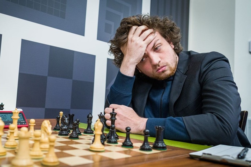 Nguoi khien vua co Carlsen nhan thua bi nghi an gian hon 100 lan hinh anh