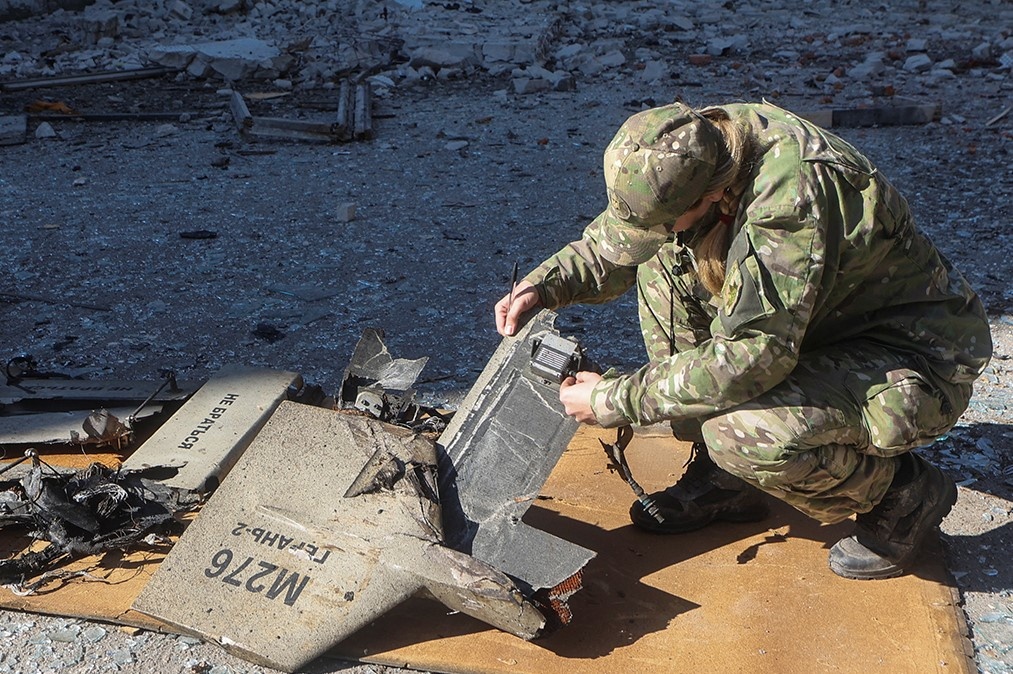 Ukraine ban ha 13 UAV tren bau troi Kyiv hinh anh