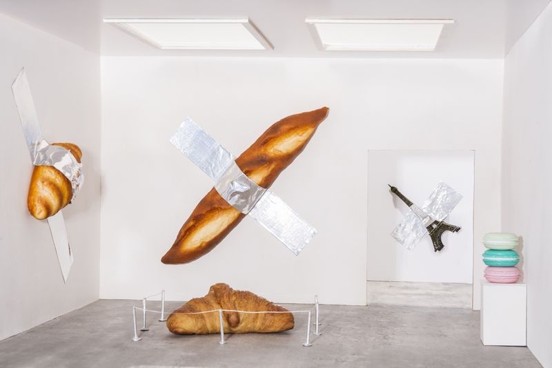 Paris lot xac hinh anh