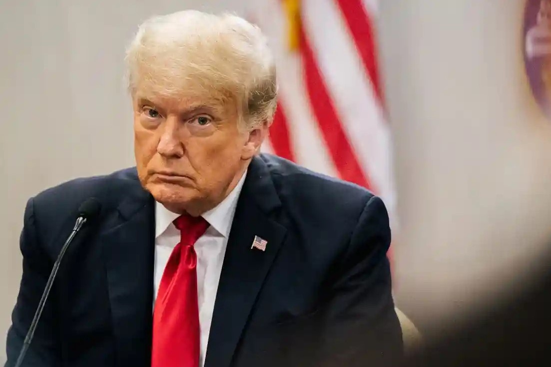 Lo tai lieu cho thay lanh dao Fox News nghi rang ong Trump 'dien ro' hinh anh