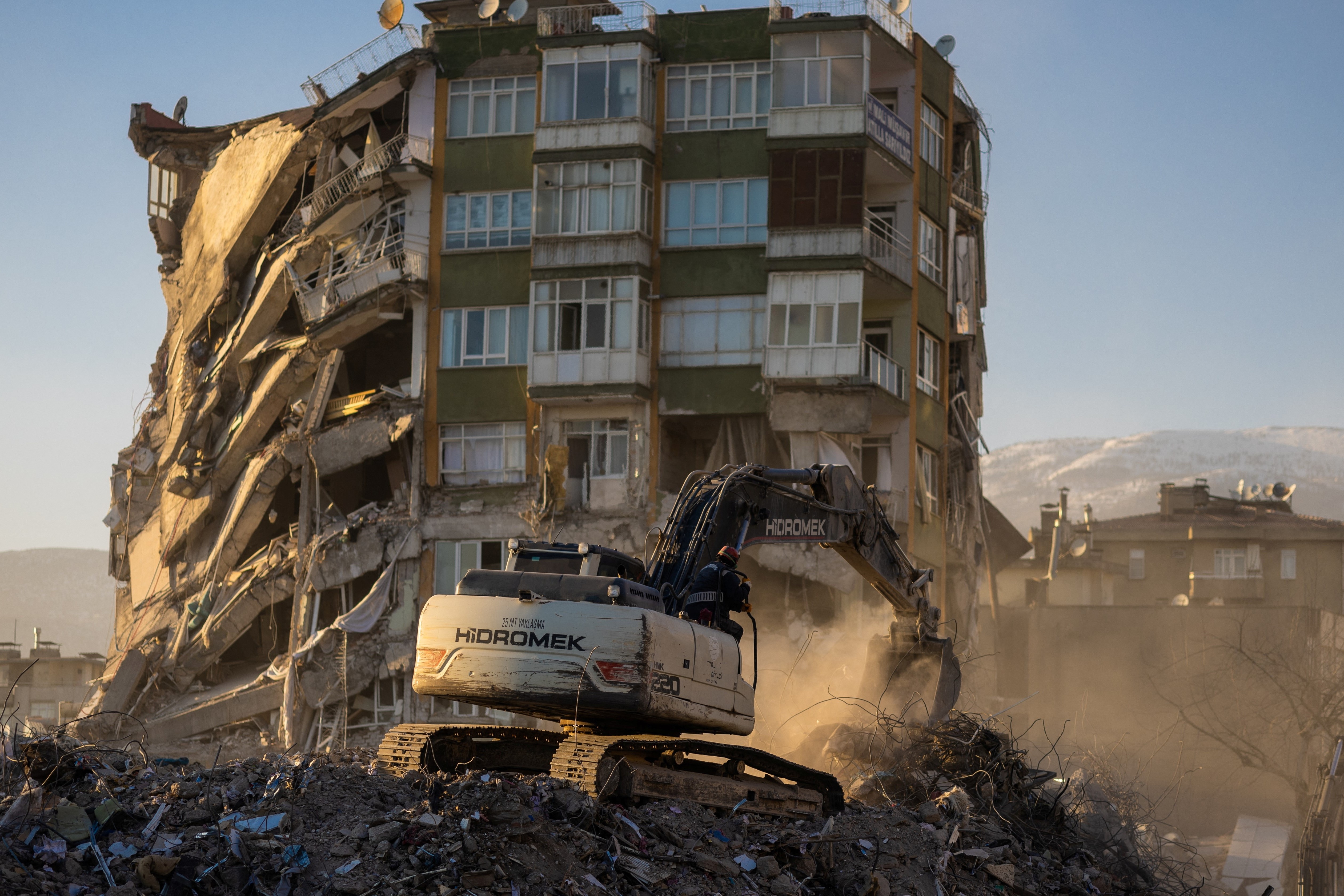 Bai hoc dat gia tu tran dong dat huy diet o Tho Nhi Ky va Syria hinh anh