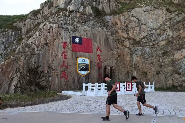 Tau Trung Quoc bi nghi cat cap Internet cua dao thuoc Dai Loan hinh anh