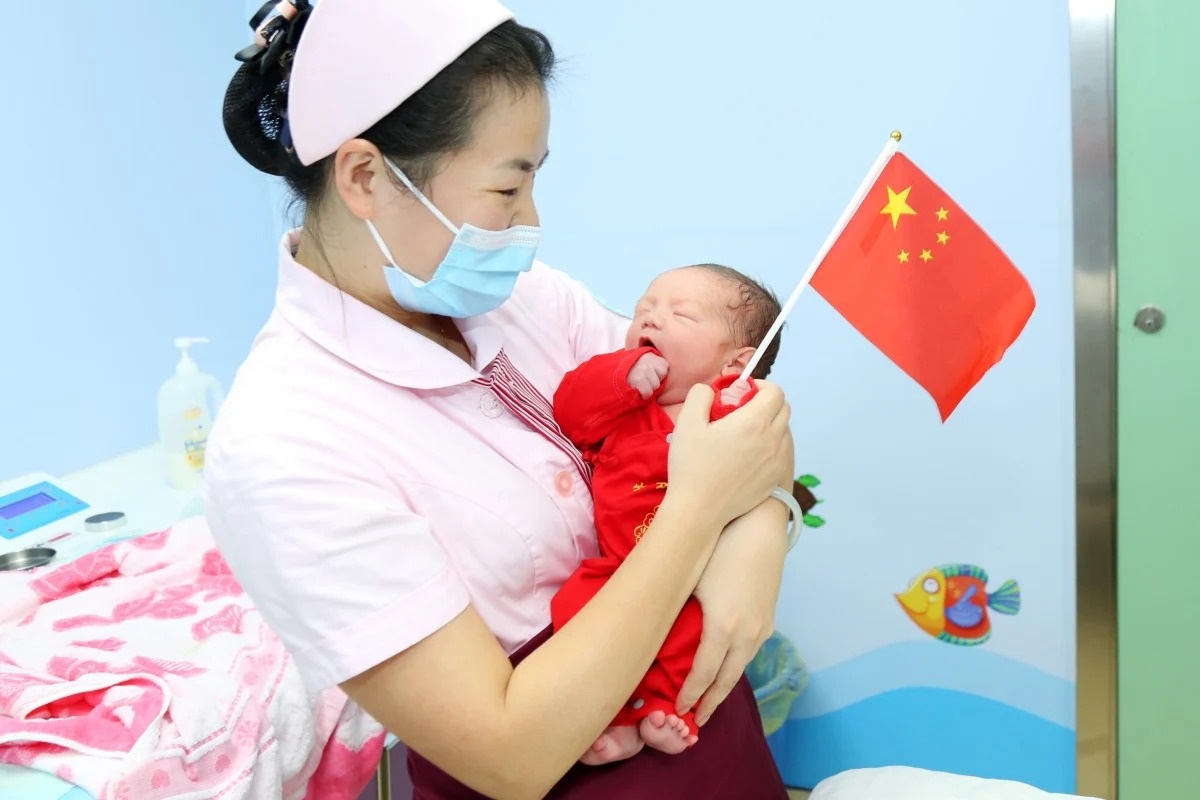 trung quoc sinh con anh 3