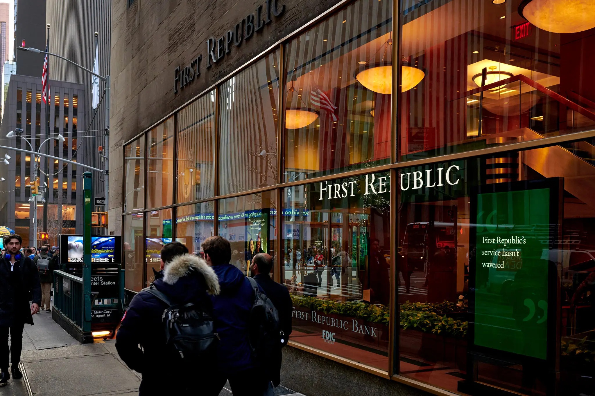 ngan hang my sup do anh 3