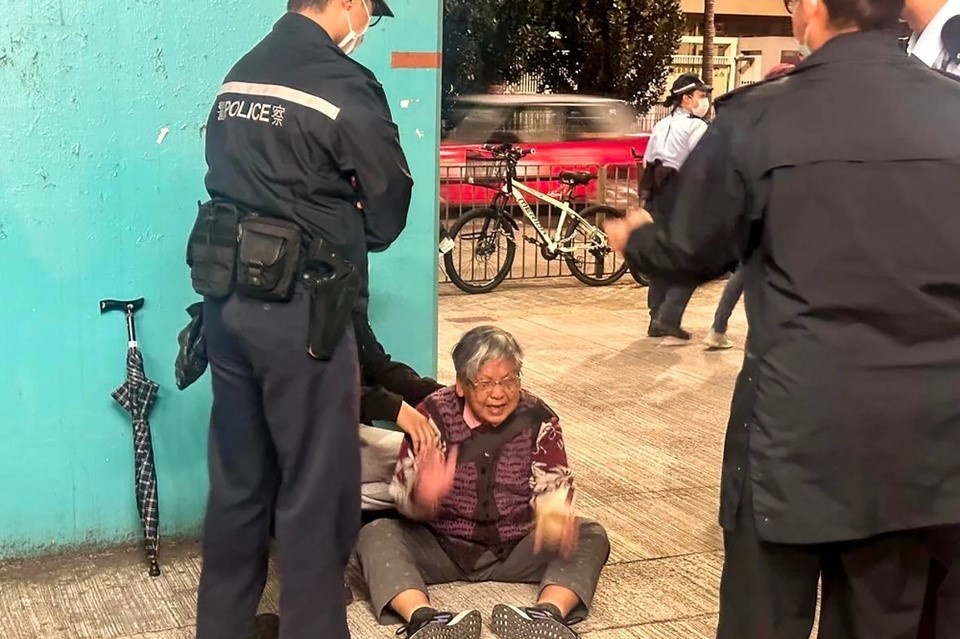 Hong Kong tra lai xe ban hang rong cho ba cu 90 tuoi hinh anh