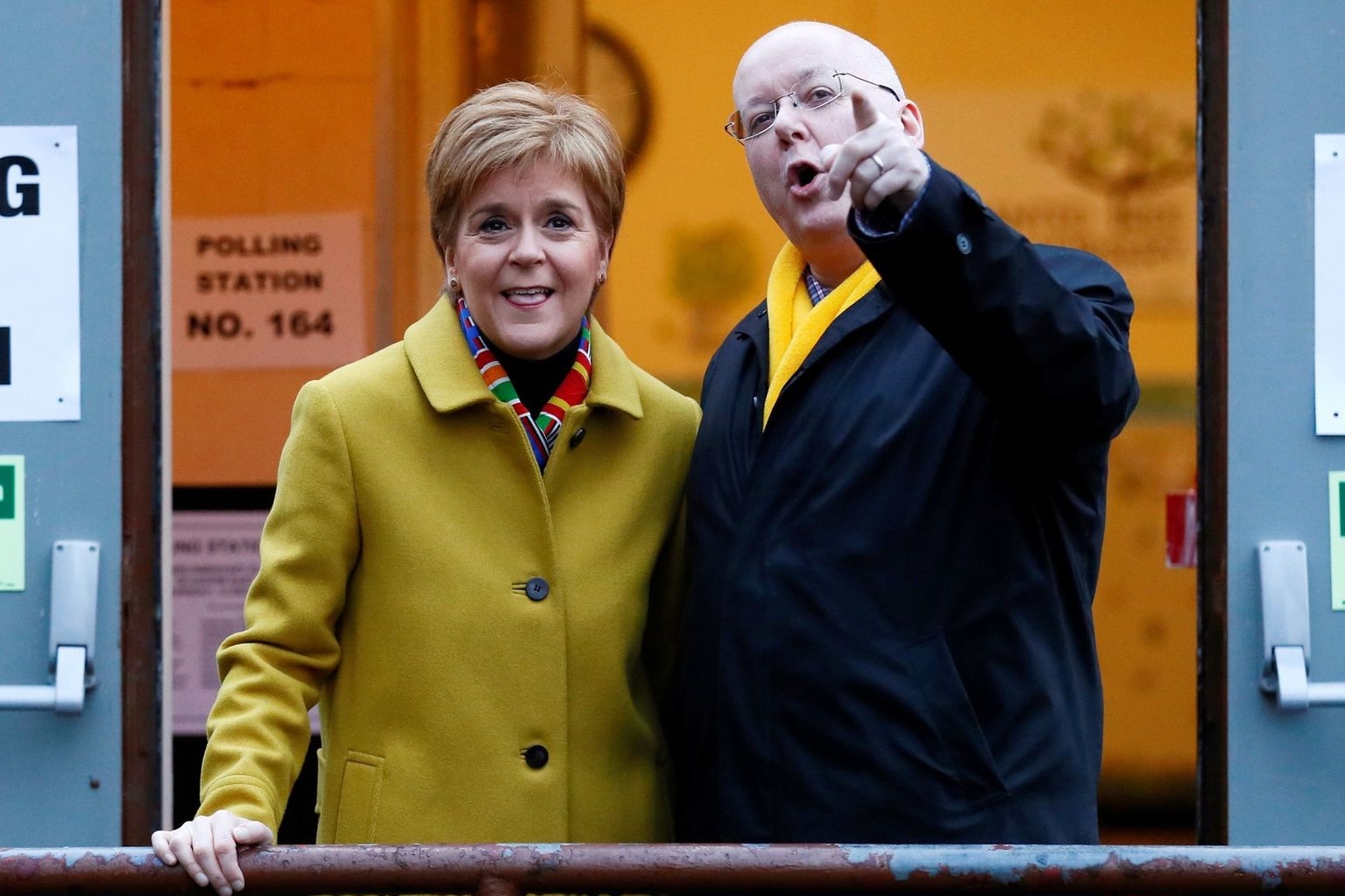 Chong cua cuu thu hien Scotland bi bat hinh anh