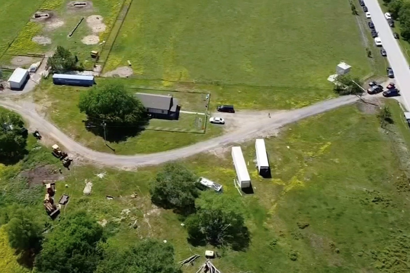 Tim thay 7 thi the chua ro danh tinh trong ngoi nha o Oklahoma hinh anh