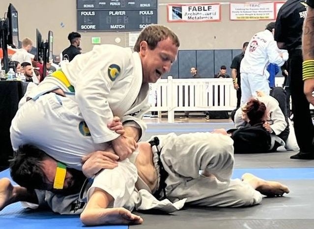 zuckerberg musk dau vo anh 1