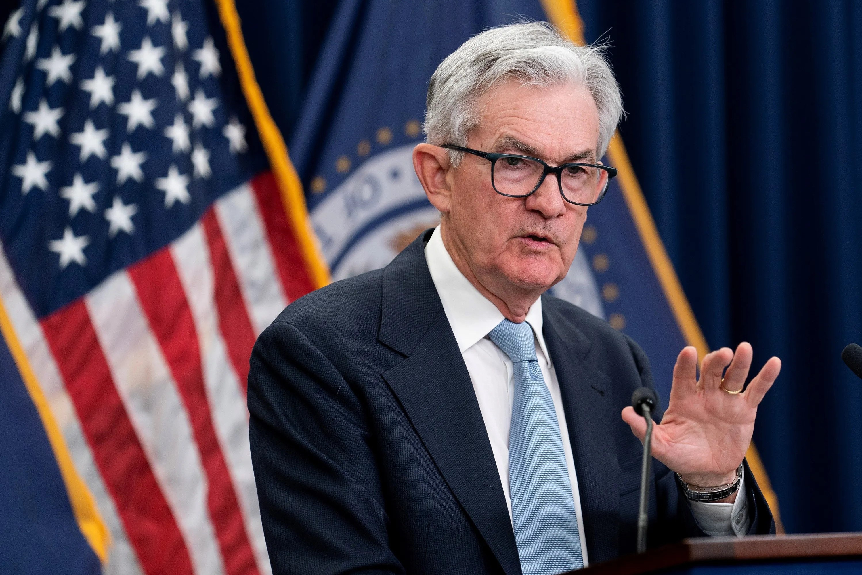 Vi sao Fed lien tuc tang lai suat nhung van khong the de bep lam phat hinh anh