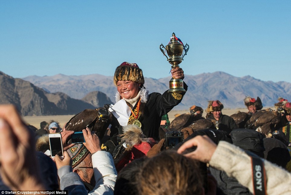 Cô gái 13 tuổi Ashol-Pan trở thành người chiến thắng năm nay.